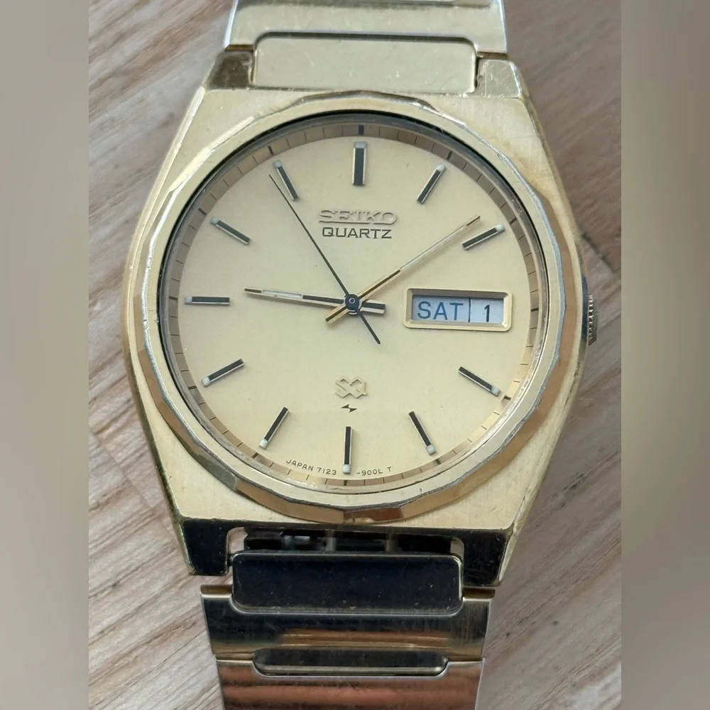 Seiko SQ Rare Vintage Men’s Watch Gold Dial Case Bracelet Hands New Crystal